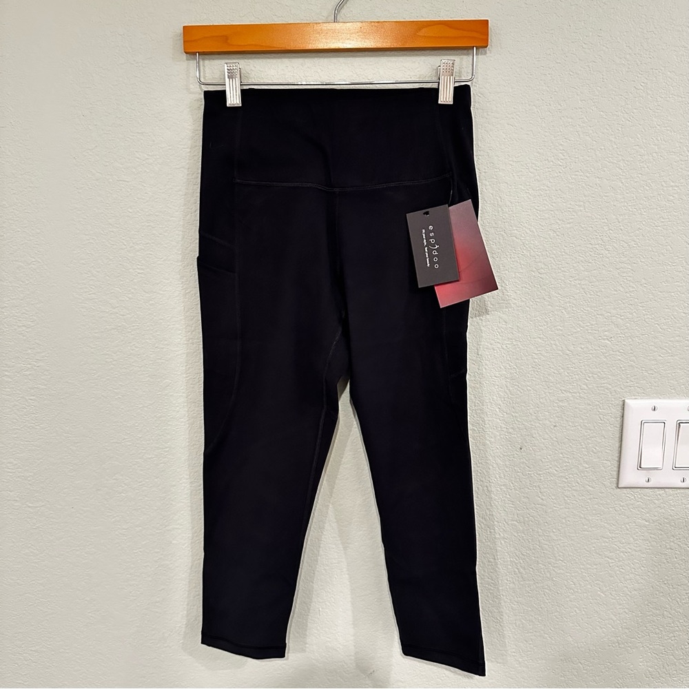 NWT Espidoo Black Knee Length Leggings Size XS